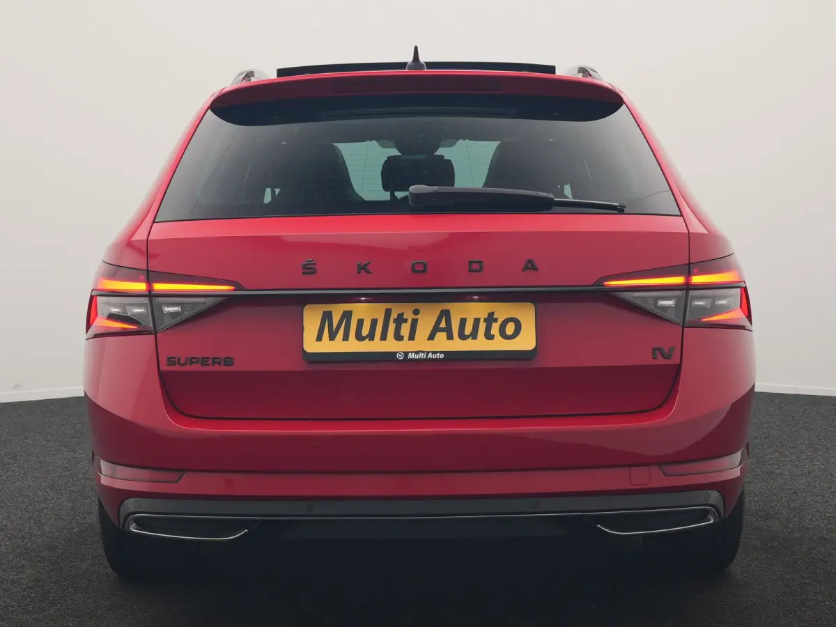 1.4 TSI iV Sportline Business PHEV 218pk Dealer O.H. | Trekhaak Af Fabriek | Panodak | Adaptive Cruise | SOH 89,8% | Camera | Canton Audio | Alcantara Sportstoelen Memory & Verwarmd | Stuur 