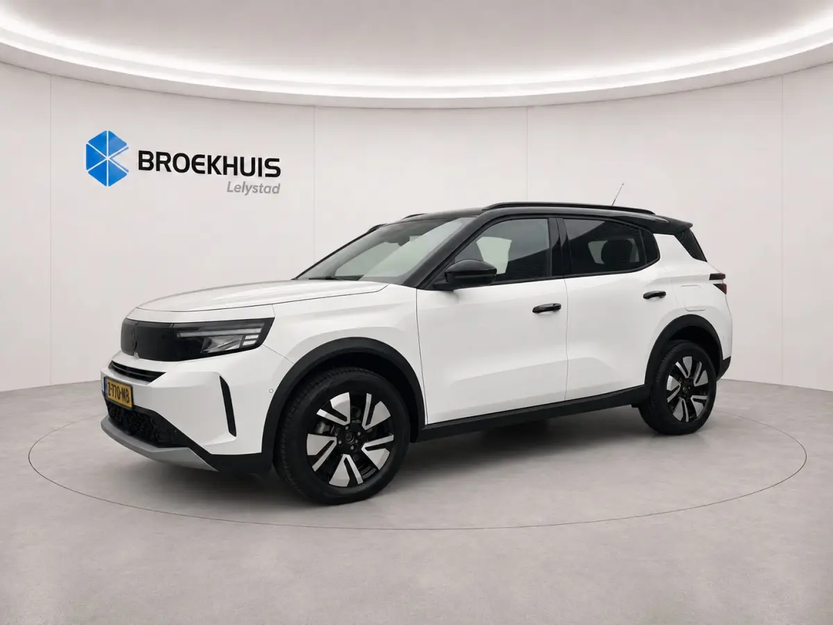 GS | 17" Lichtmetalen velgen in Zwart met 215/60 R17 banden | Achteruitrijcamera | Dode hoek waarschuwing