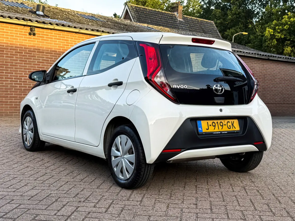 1.0 VVT-i x - Cruise Control, Isofix, Goed onderhouden!