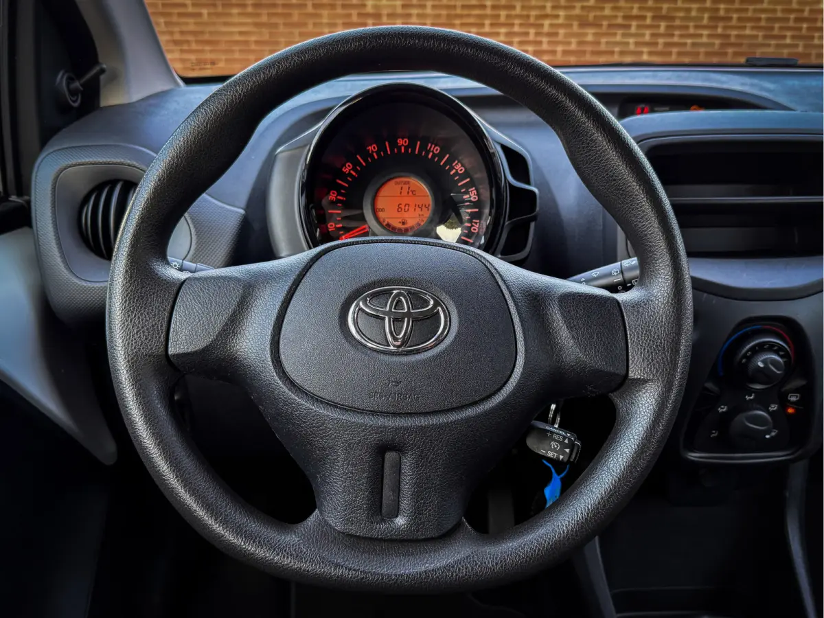1.0 VVT-i x - Cruise Control, Isofix, Goed onderhouden!