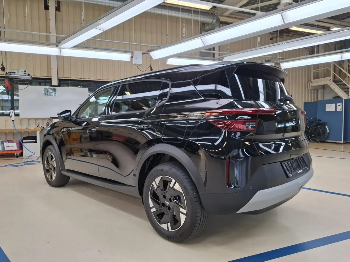 Extended range GS 54 kWh 8 JAAR GARANTIE / Navigatie / Camera / Stuur -en Stoelverwarmd / Dodehoek / Parkeersensoren / Carplay / LED