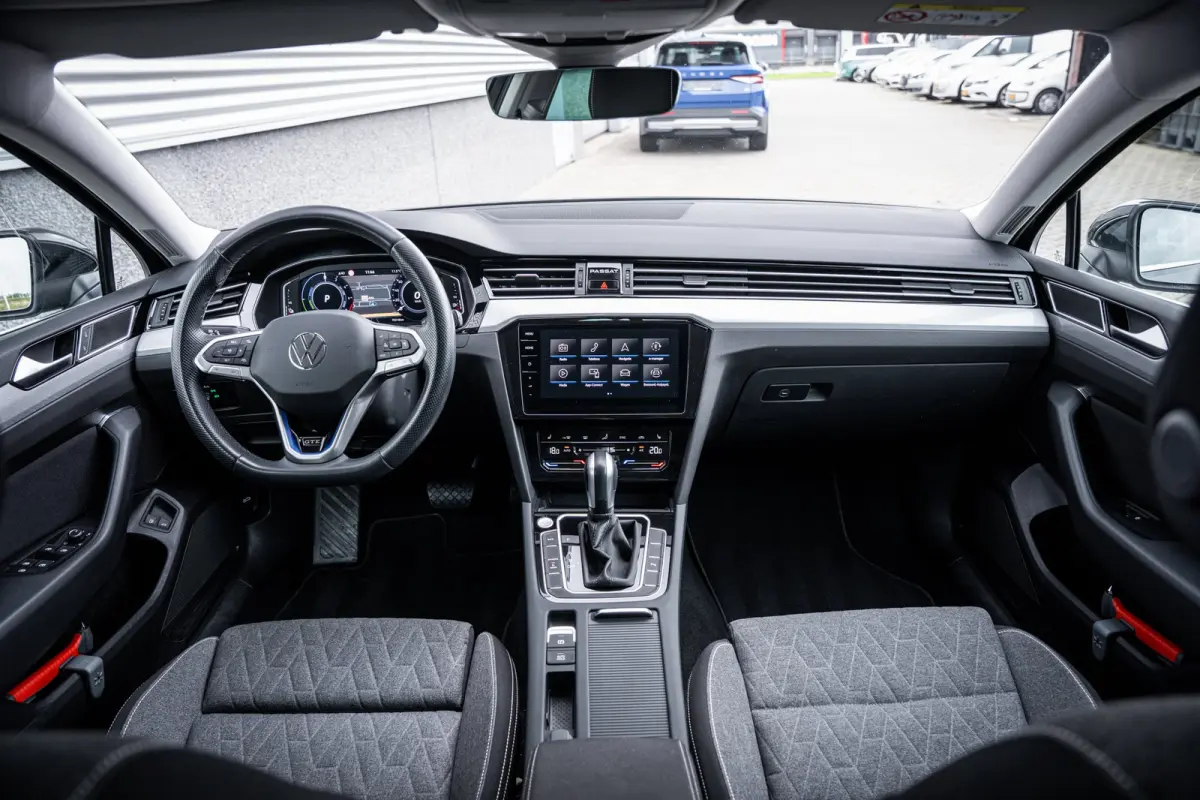 1.4 TSI PHEV GTE Business SOH (94%) | Achteruitrijcamera | Volledig digitaal instrumentenpaneel | Voorstoelen verwarmd