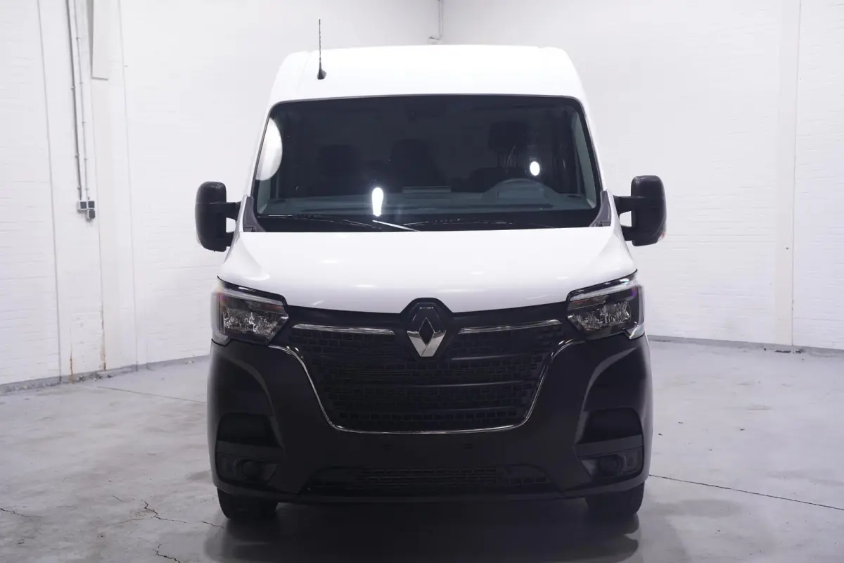 2.3 dCi 135 pk L3H2 Comfort Airco, Dodehoek Assist Cruise Control, Laadruimte Pakket, PDC V+A, 3-Zits