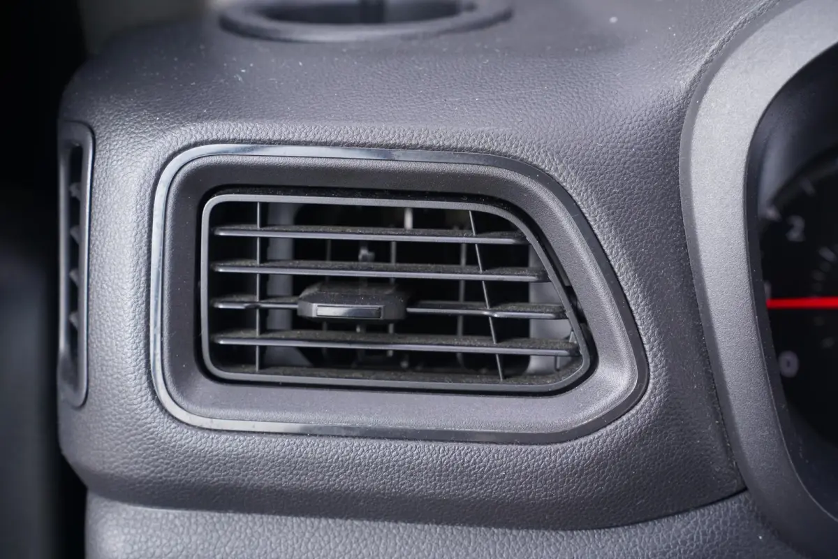 2.3 dCi 135 pk L3H2 Comfort Airco, Dodehoek Assist Cruise Control, Laadruimte Pakket, PDC V+A, 3-Zits