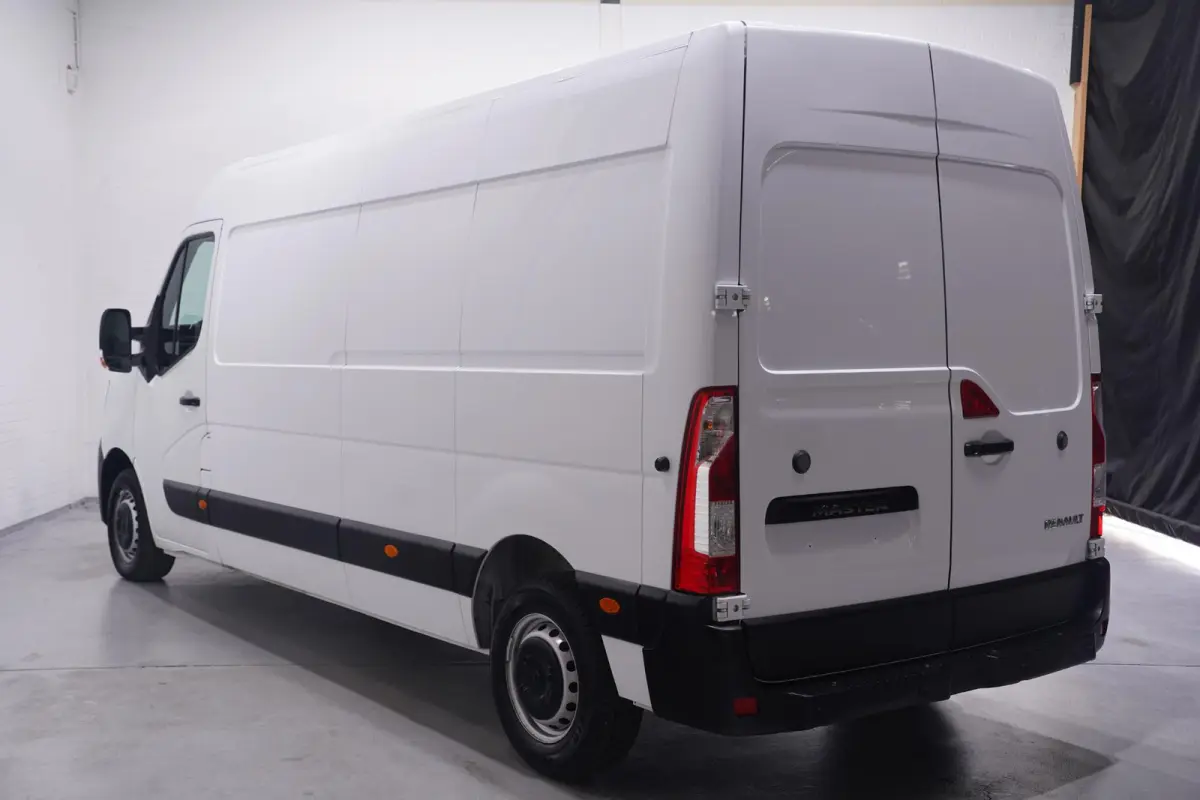 2.3 dCi 135 pk L3H2 Comfort Airco, Dodehoek Assist Cruise Control, Laadruimte Pakket, PDC V+A, 3-Zits