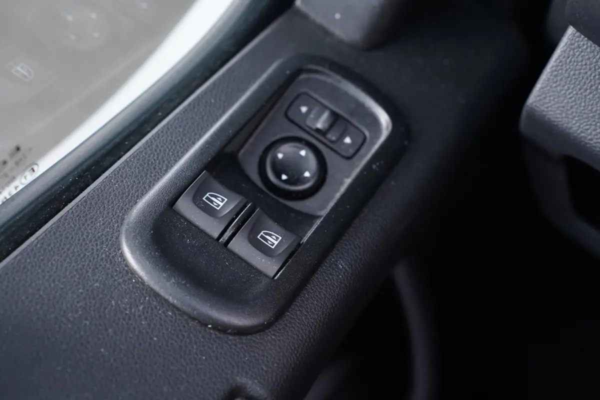 2.3 dCi 135 pk L3H2 Comfort Airco, Dodehoek Assist Cruise Control, Laadruimte Pakket, PDC V+A, 3-Zits