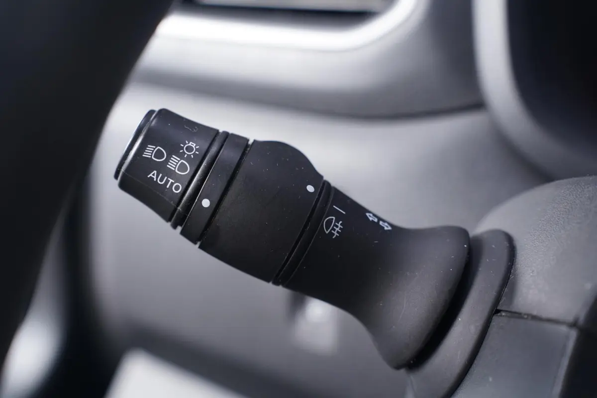 2.3 dCi 135 pk L3H2 Comfort Airco, Dodehoek Assist Cruise Control, Laadruimte Pakket, PDC V+A, 3-Zits
