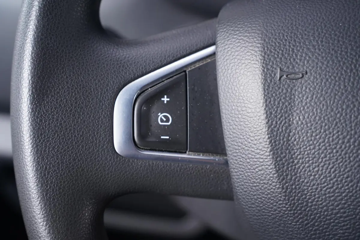 2.3 dCi 135 pk L3H2 Comfort Airco, Dodehoek Assist Cruise Control, Laadruimte Pakket, PDC V+A, 3-Zits