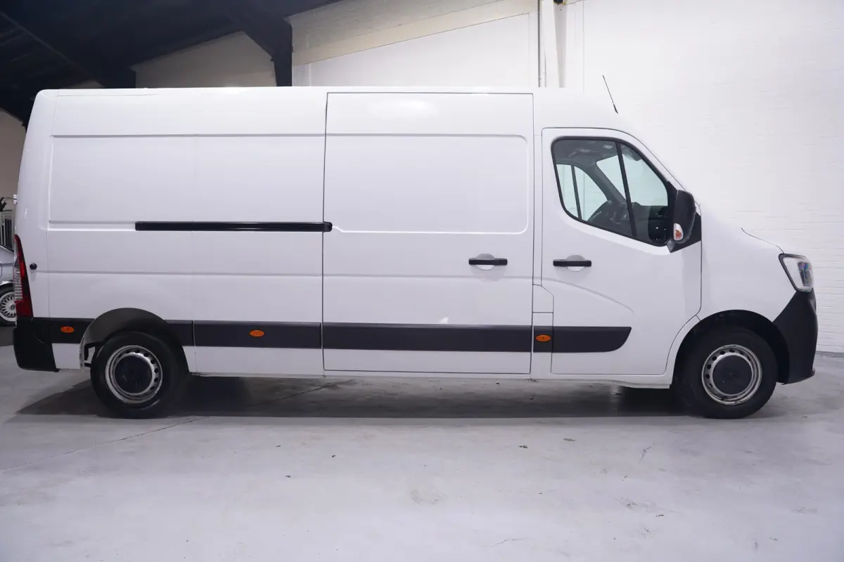 2.3 dCi 135 pk L3H2 Comfort Airco, Dodehoek Assist Cruise Control, Laadruimte Pakket, PDC V+A, 3-Zits