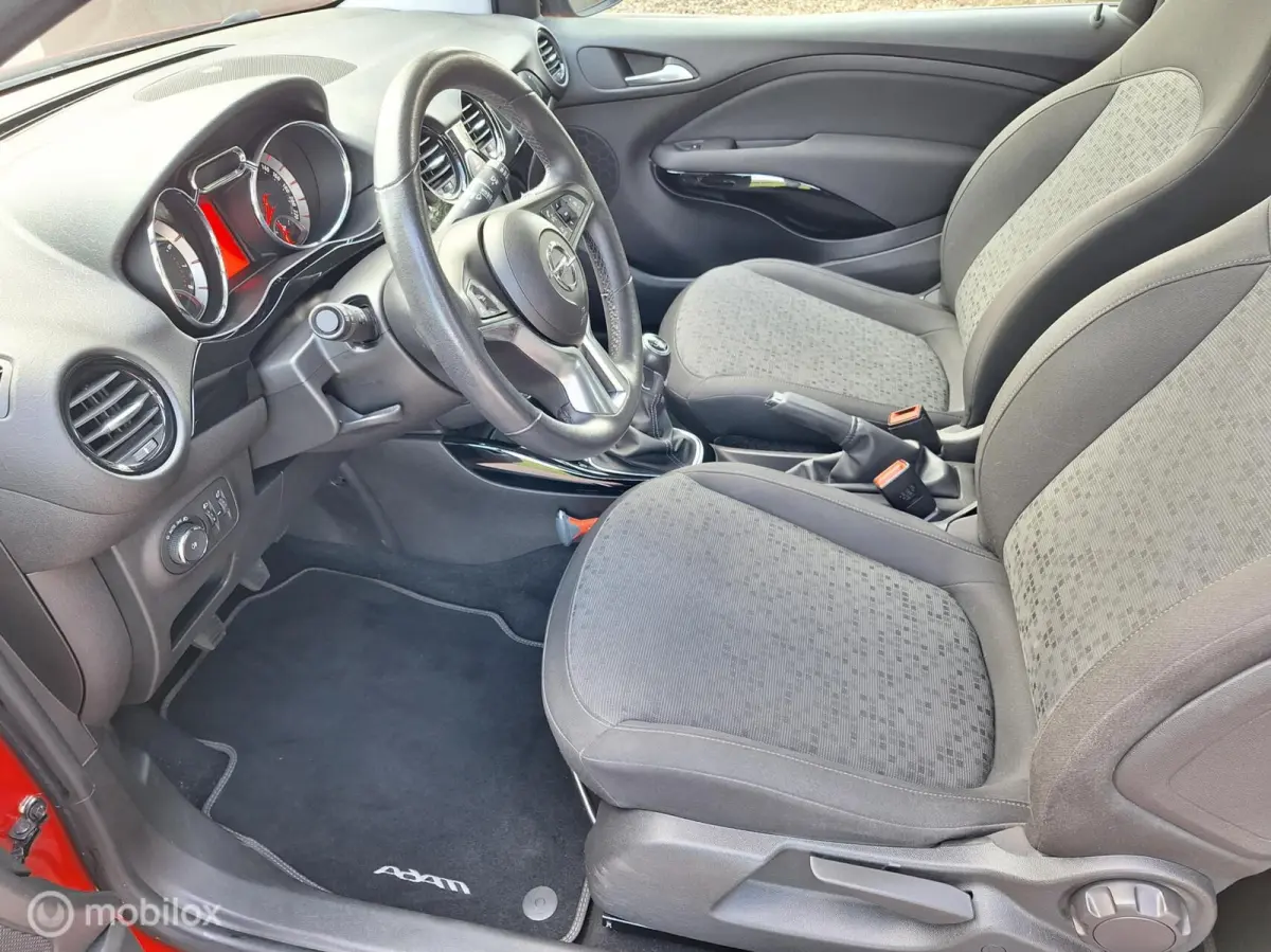 1.0 Turbo BlitZ Two-Tone Kleur, Full-Map Navi, Stuur-Stoelverwarming, Airco, Cruise-Control, LM-Velgen