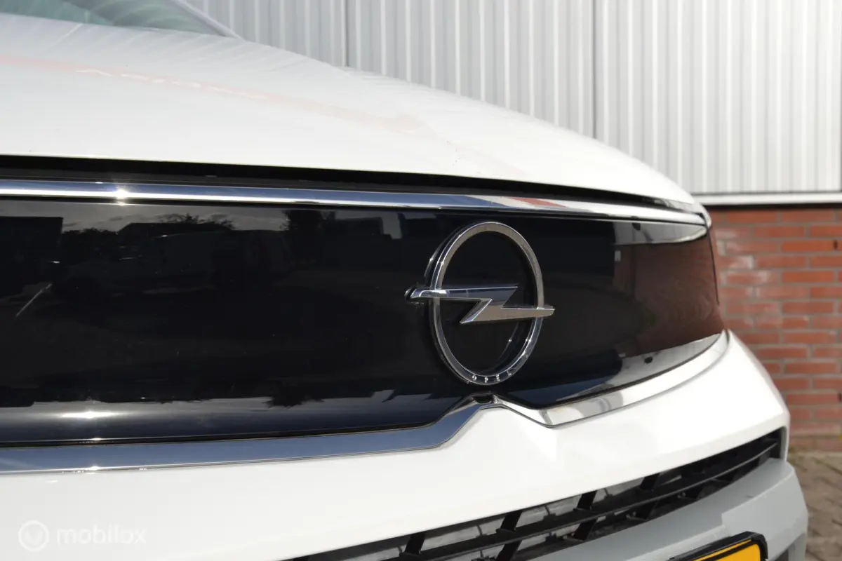 1.2 Turbo Elegance|8.850km|2022|Automaat|1eig