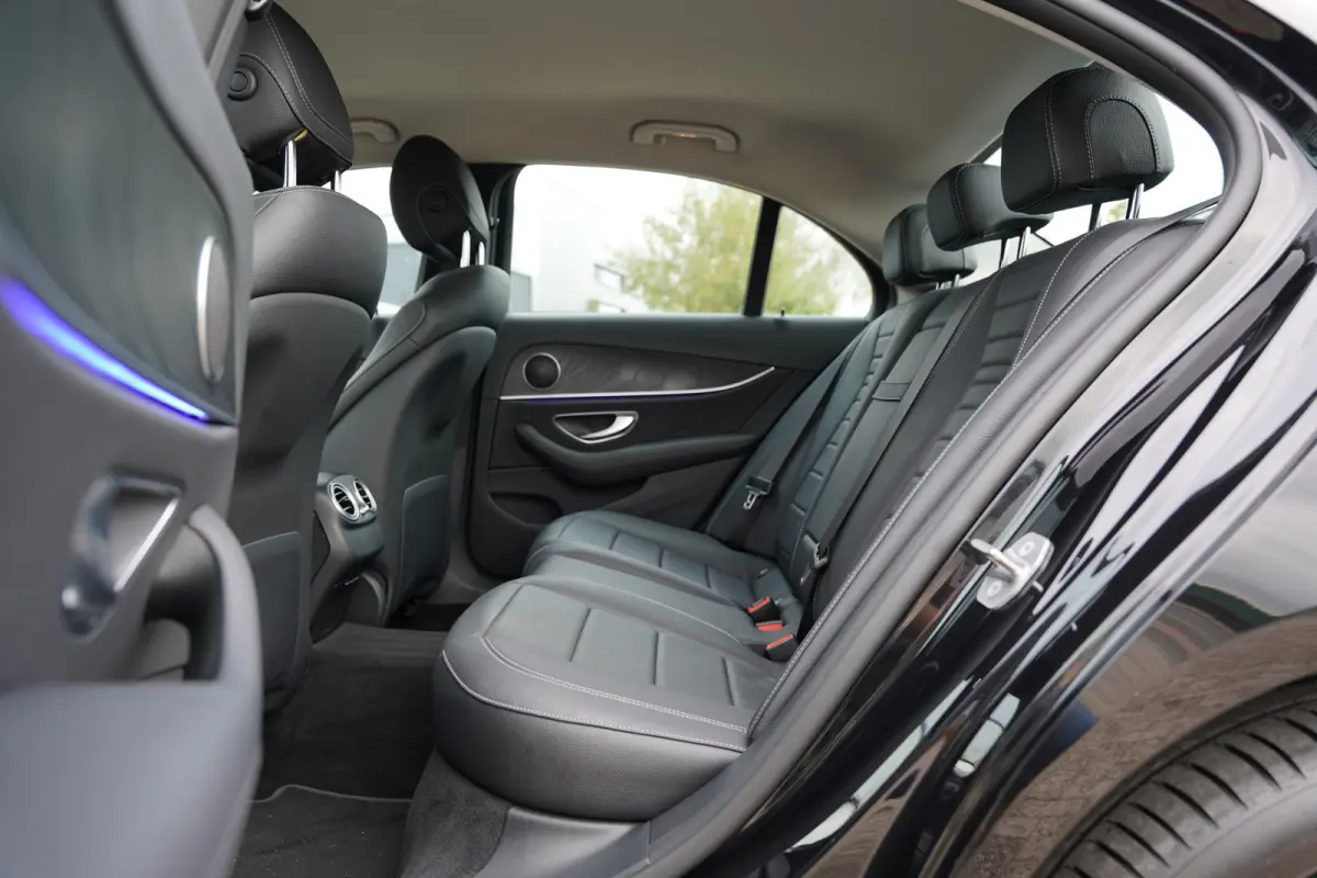 350 e Lease Edition 272pk | BTW auto! | Widescreen | Cruise control | Electronic climate control | LED koplampen | Navigatiesysteem full map | Parkeersensor voor en achter | Sfeerverlichting