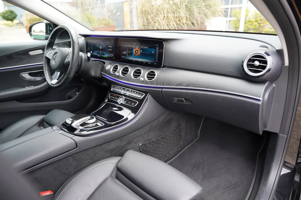 350 e Lease Edition 272pk | BTW auto! | Widescreen | Cruise control | Electronic climate control | LED koplampen | Navigatiesysteem full map | Parkeersensor voor en achter | Sfeerverlichting