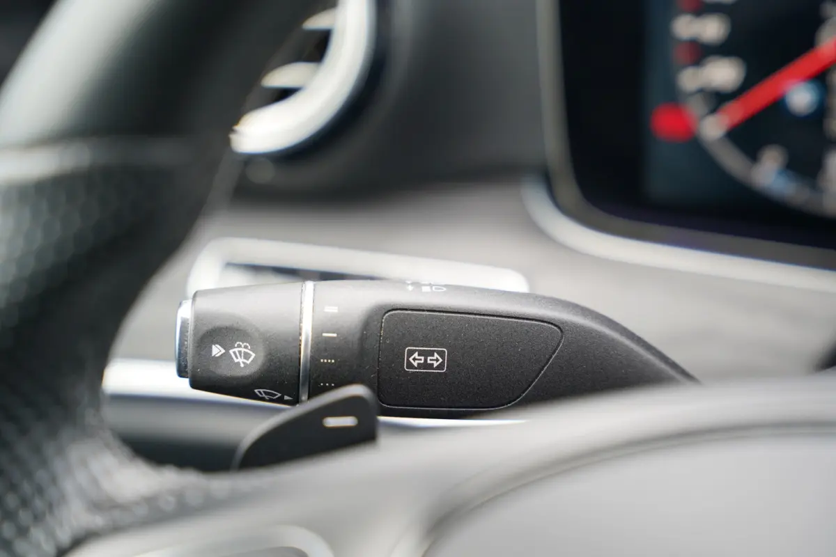 350 e Lease Edition 272pk | BTW auto! | Widescreen | Cruise control | Electronic climate control | LED koplampen | Navigatiesysteem full map | Parkeersensor voor en achter | Sfeerverlichting