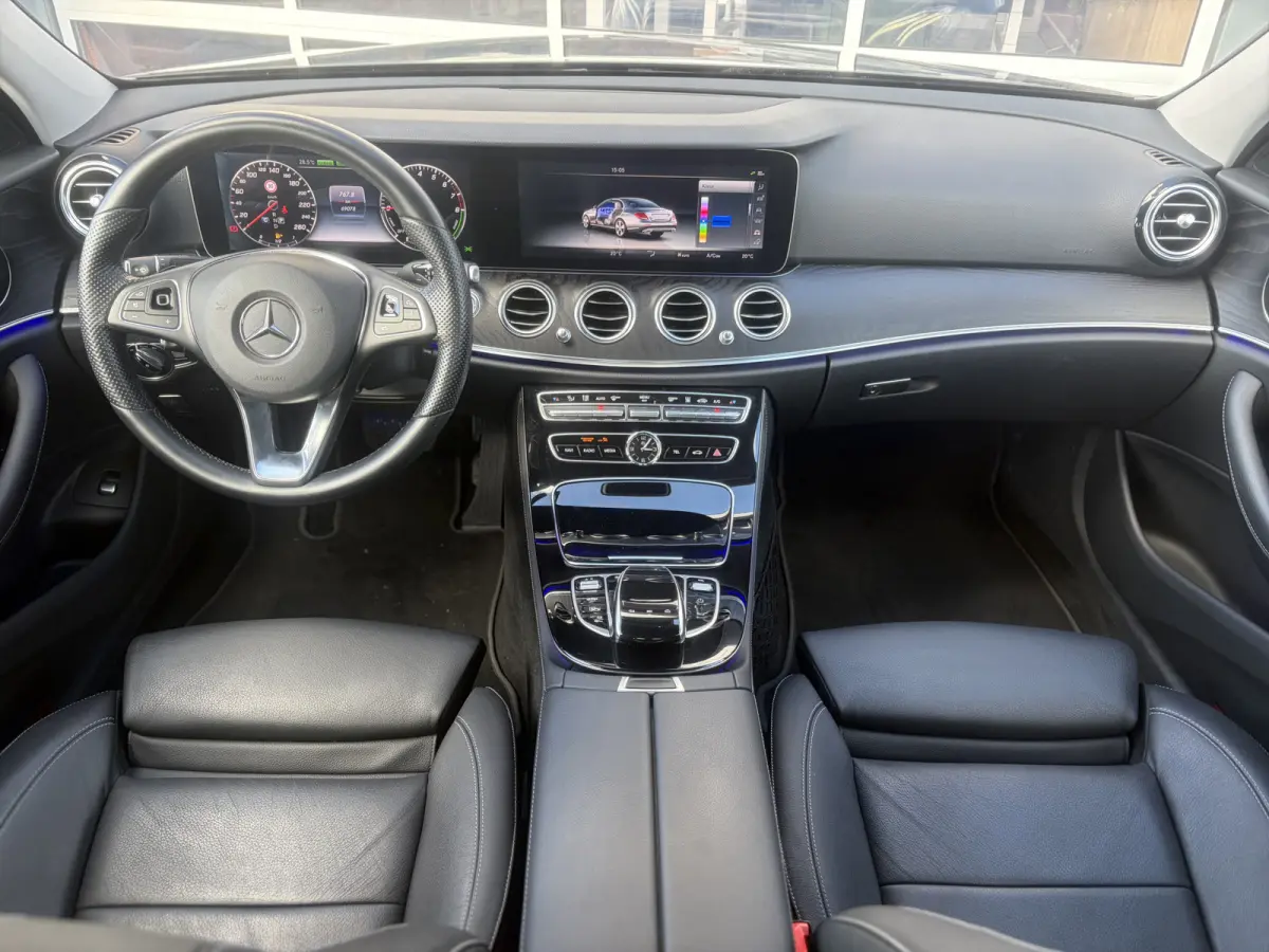350 e Lease Edition 272pk | BTW auto! | Widescreen | Cruise control | Electronic climate control | LED koplampen | Navigatiesysteem full map | Parkeersensor voor en achter | Sfeerverlichting