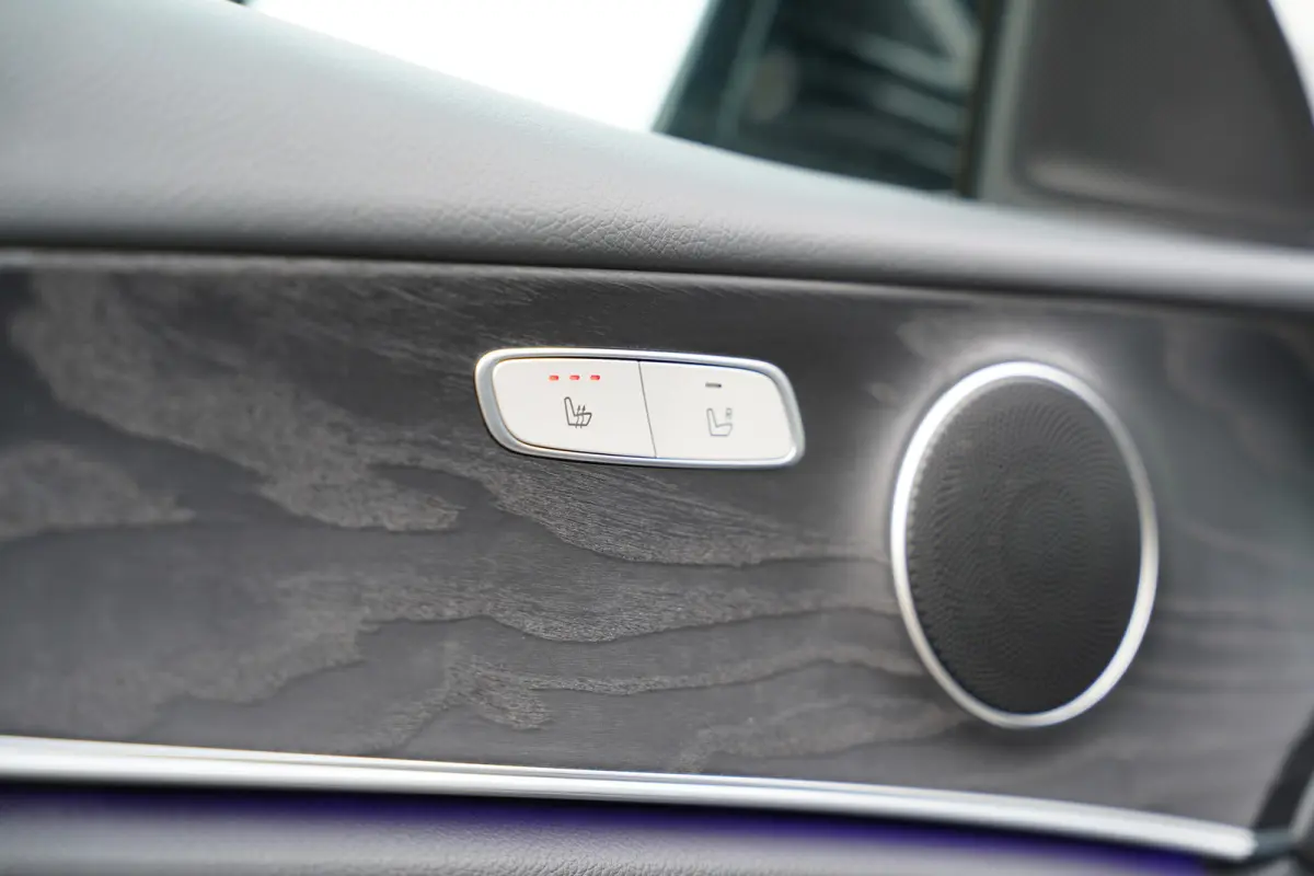 350 e Lease Edition 272pk | BTW auto! | Widescreen | Cruise control | Electronic climate control | LED koplampen | Navigatiesysteem full map | Parkeersensor voor en achter | Sfeerverlichting