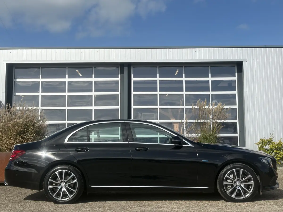 350 e Lease Edition 272pk | BTW auto! | Widescreen | Cruise control | Electronic climate control | LED koplampen | Navigatiesysteem full map | Parkeersensor voor en achter | Sfeerverlichting