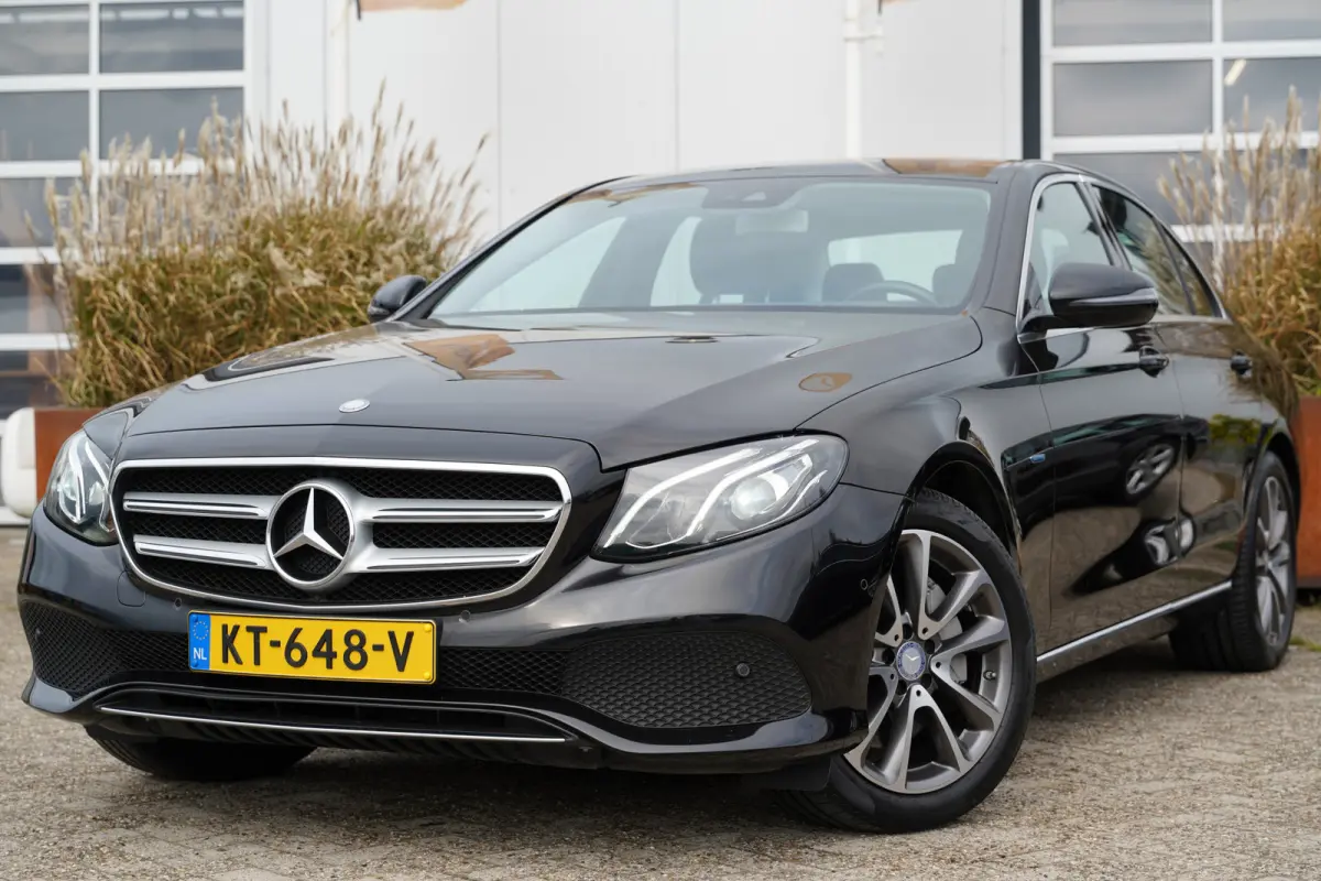 350 e Lease Edition 272pk | BTW auto! | Widescreen | Cruise control | Electronic climate control | LED koplampen | Navigatiesysteem full map | Parkeersensor voor en achter | Sfeerverlichting