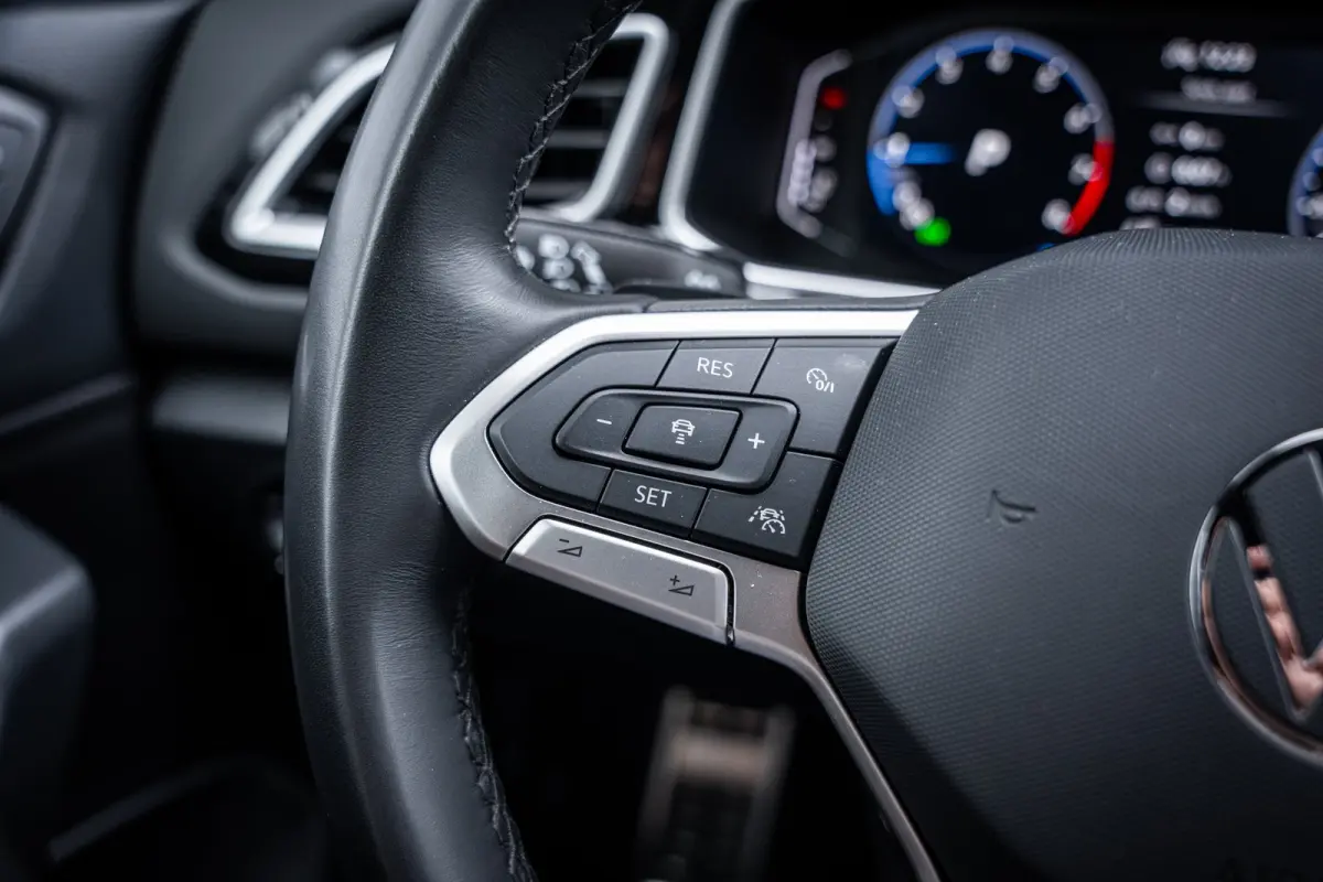 1.5 TSI R-Line | Achteruitrijcamera | R-Line exterieur | Trekhaak met afneembare kogel