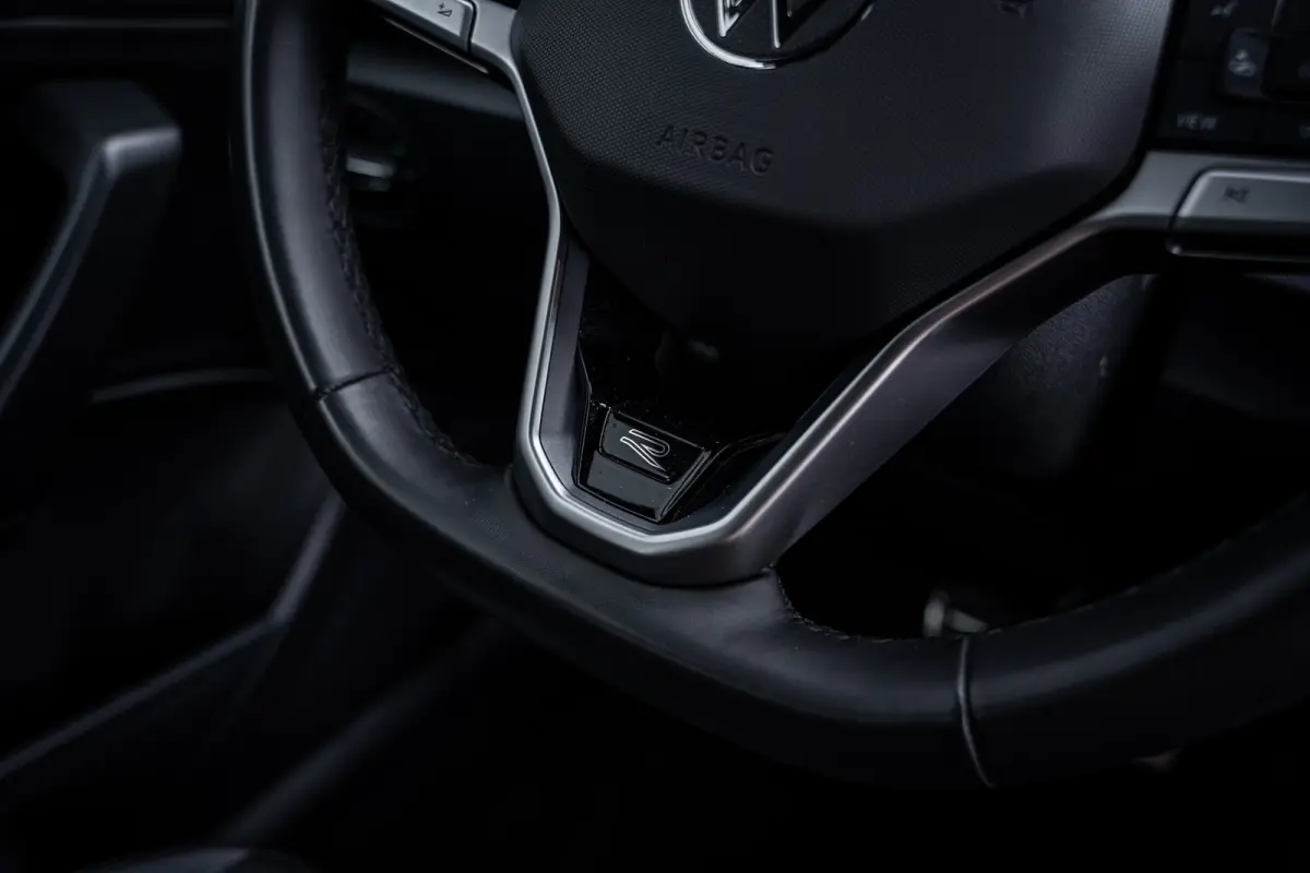 1.5 TSI R-Line | Achteruitrijcamera | R-Line exterieur | Trekhaak met afneembare kogel