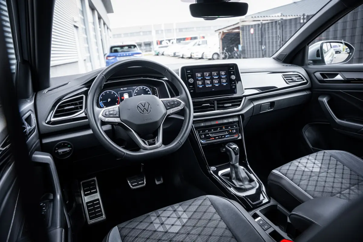 1.5 TSI R-Line | Achteruitrijcamera | R-Line exterieur | Trekhaak met afneembare kogel