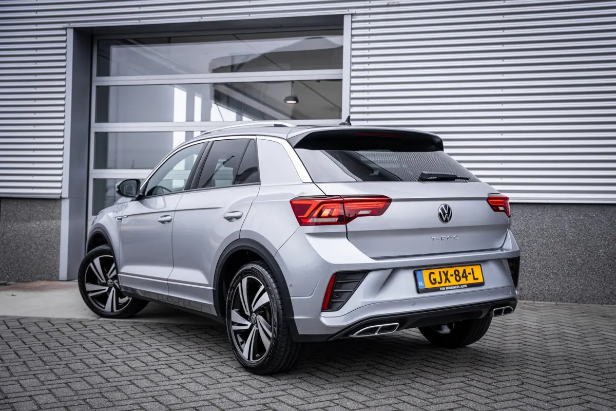 1.5 TSI R-Line | Achteruitrijcamera | R-Line exterieur | Trekhaak met afneembare kogel