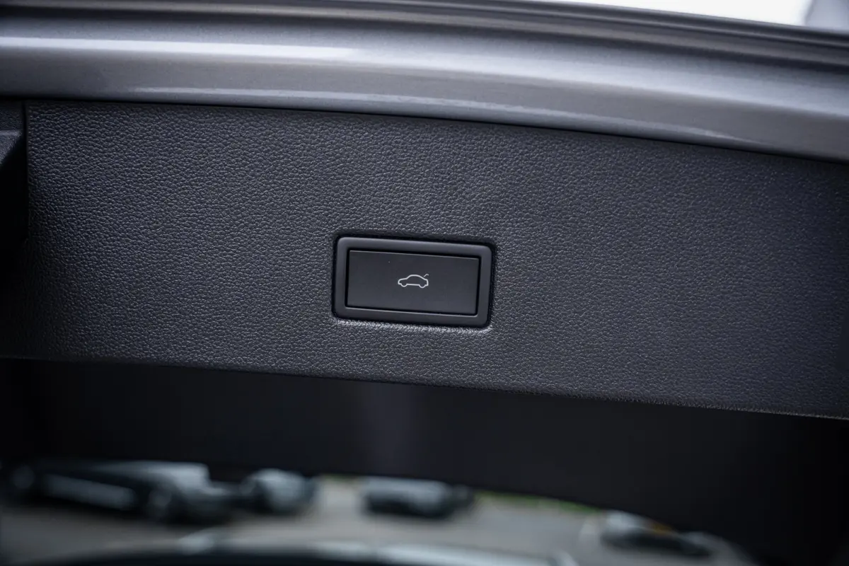 1.5 TSI R-Line | Achteruitrijcamera | R-Line exterieur | Trekhaak met afneembare kogel