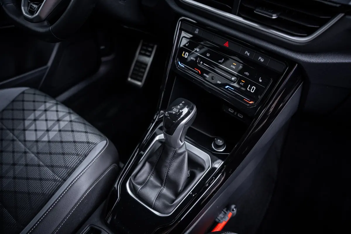 1.5 TSI R-Line | Achteruitrijcamera | R-Line exterieur | Trekhaak met afneembare kogel