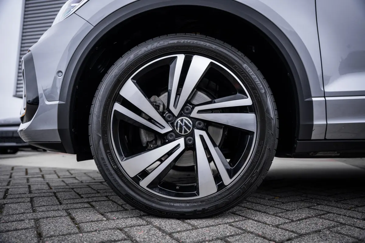 1.5 TSI R-Line | Achteruitrijcamera | R-Line exterieur | Trekhaak met afneembare kogel