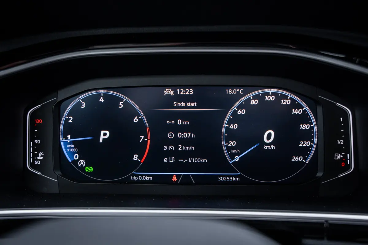 1.5 TSI R-Line | Achteruitrijcamera | R-Line exterieur | Trekhaak met afneembare kogel