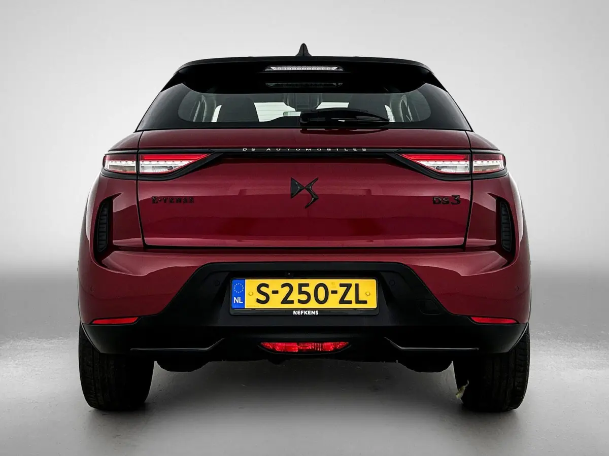 136pk Performance Line 54 kWh | ACCU 95% | Navigatie | Camera Achter | Climate Control | Cruise Control | 17"LMV | LED | Dodehoekdetectie | Trekhaak |