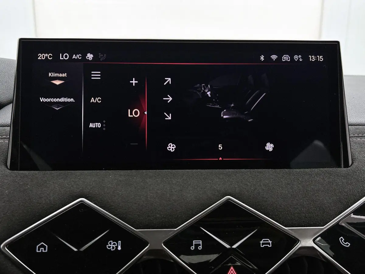 136pk Performance Line 54 kWh | ACCU 95% | Navigatie | Camera Achter | Climate Control | Cruise Control | 17"LMV | LED | Dodehoekdetectie | Trekhaak |