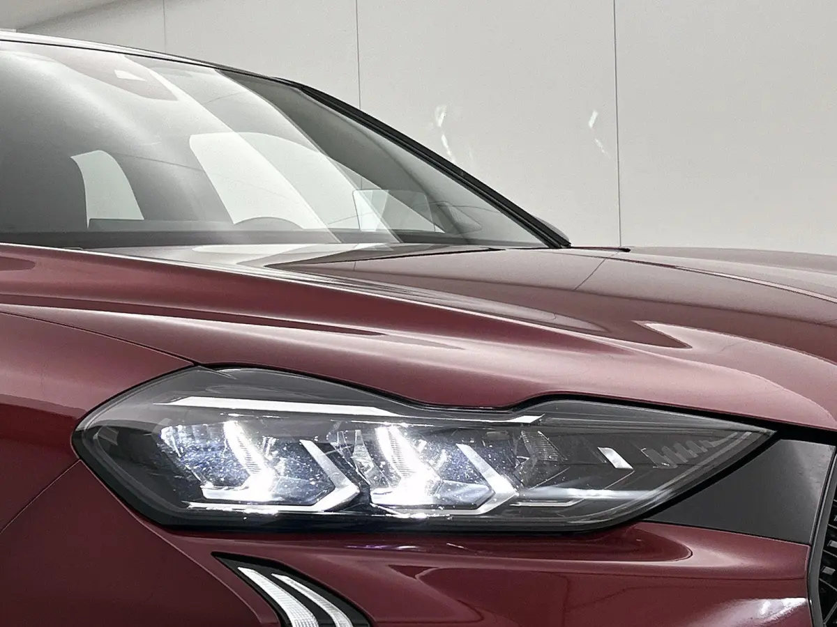 136pk Performance Line 54 kWh | ACCU 95% | Navigatie | Camera Achter | Climate Control | Cruise Control | 17"LMV | LED | Dodehoekdetectie | Trekhaak |