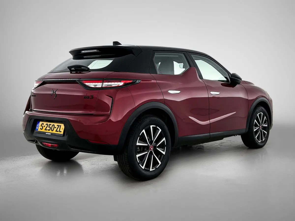 136pk Performance Line 54 kWh | ACCU 95% | Navigatie | Camera Achter | Climate Control | Cruise Control | 17"LMV | LED | Dodehoekdetectie | Trekhaak |