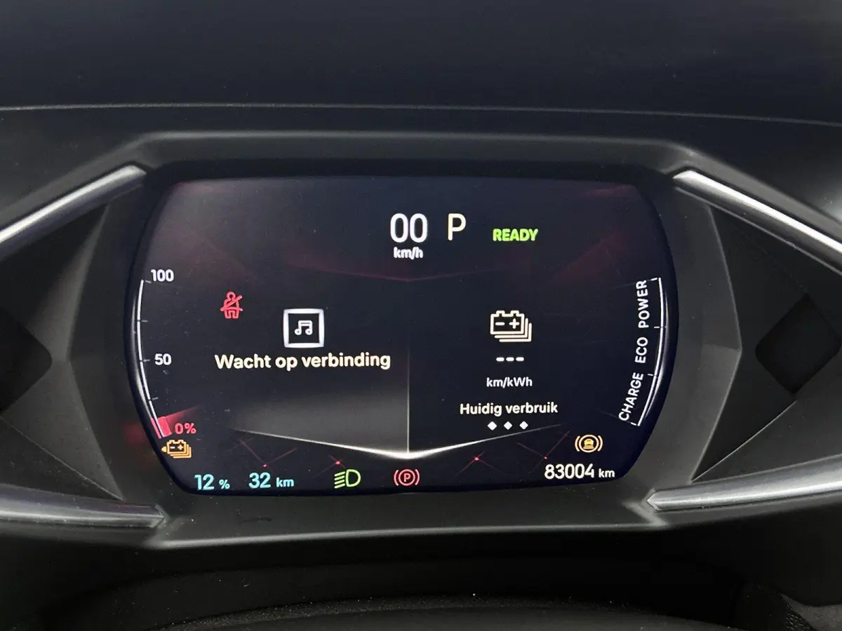 136pk Performance Line 54 kWh | ACCU 95% | Navigatie | Camera Achter | Climate Control | Cruise Control | 17"LMV | LED | Dodehoekdetectie | Trekhaak |