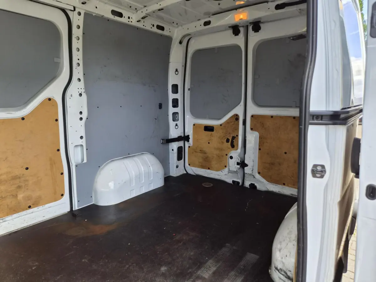 2.3 dCi L1H1 Airco 130pk Navi Trek 2x Schuifd