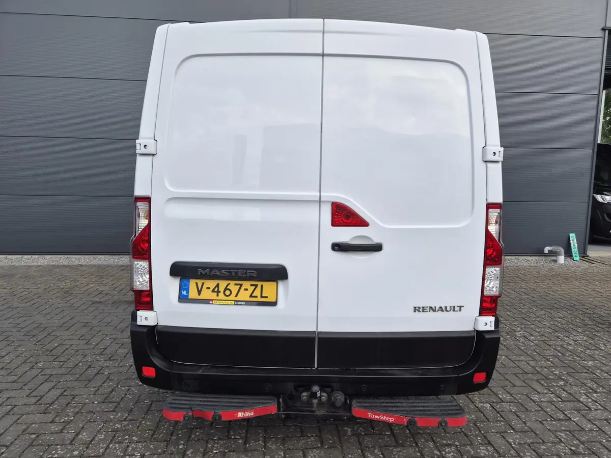 2.3 dCi L1H1 Airco 130pk Navi Trek 2x Schuifd