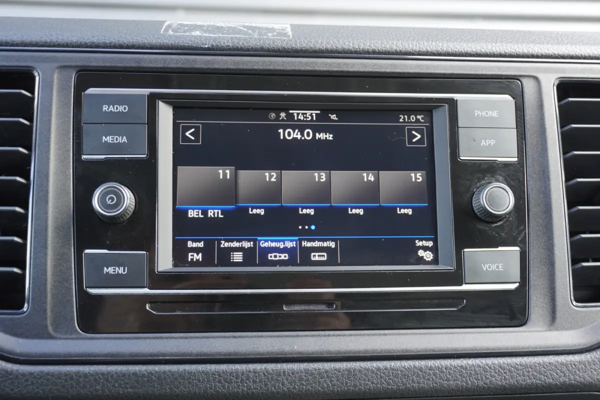 140pk Automaat Bakwagen Laadklep zijdeur Apple Carplay Airco Cruise control