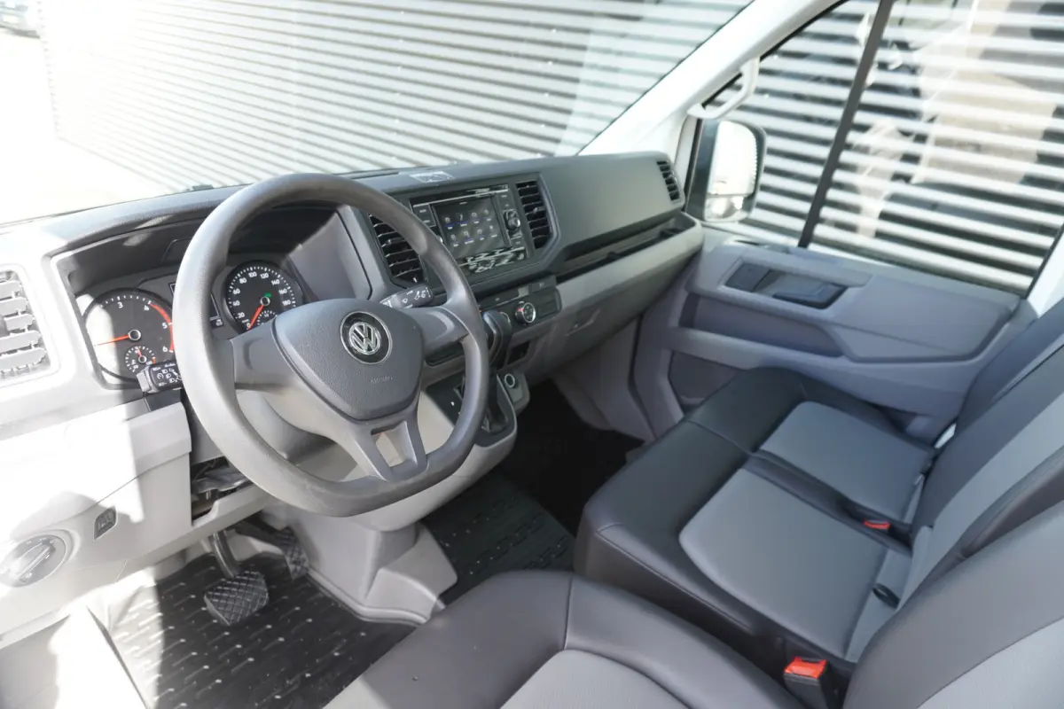 140pk Automaat Bakwagen Laadklep zijdeur Apple Carplay Airco Cruise control