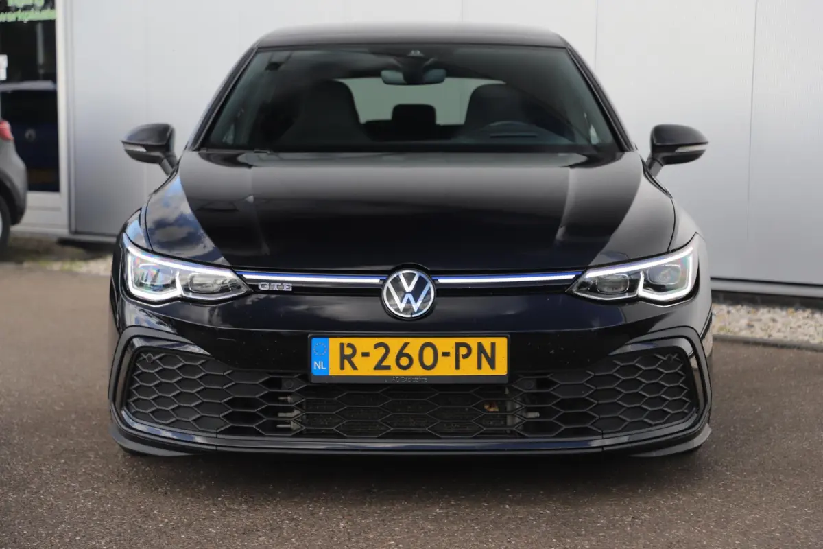 1.4 eHybrid GTE 245PK SOH 96% Panoramadak IQ Light 19 inch OZ Racing Vredestein All-season Head Up Display Stuur & Stoelverwarming Sfeerverlichting