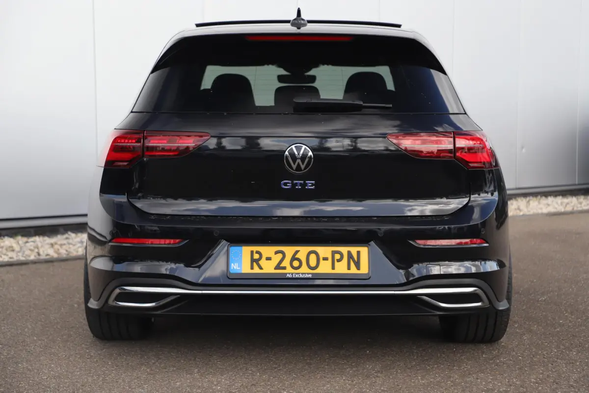 1.4 eHybrid GTE 245PK SOH 96% Panoramadak IQ Light 19 inch OZ Racing Vredestein All-season Head Up Display Stuur & Stoelverwarming Sfeerverlichting