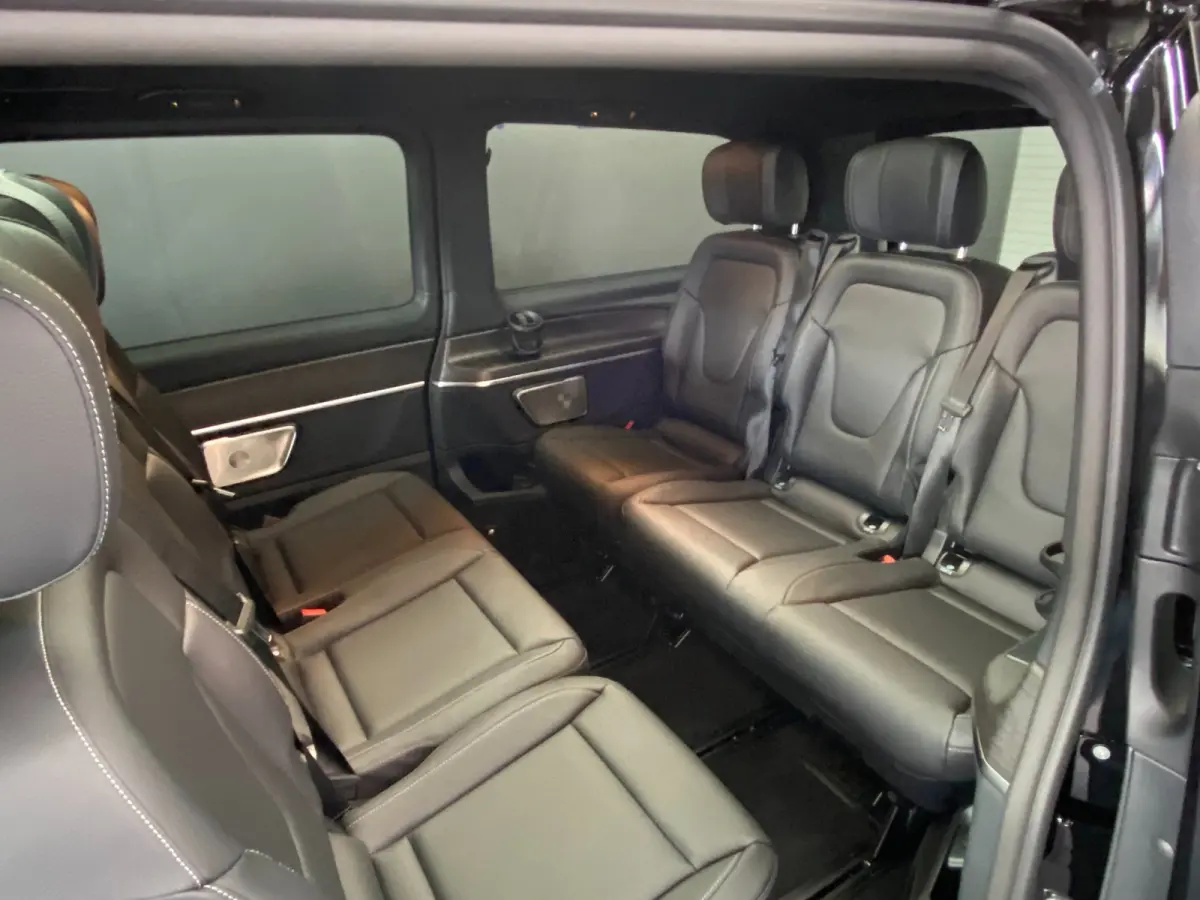 300 L2 Facelift - 8-pers - AMG - PANO - Exter. pakket - 360 - Elec. deuren - Vol Opties - Incl. Garantie