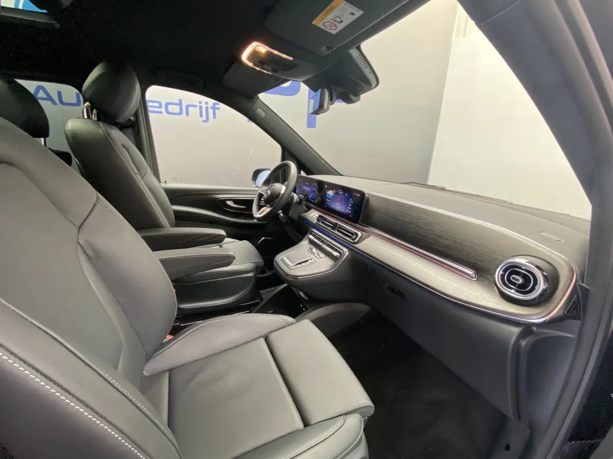 300 L2 Facelift - 8-pers - AMG - PANO - Exter. pakket - 360 - Elec. deuren - Vol Opties - Incl. Garantie