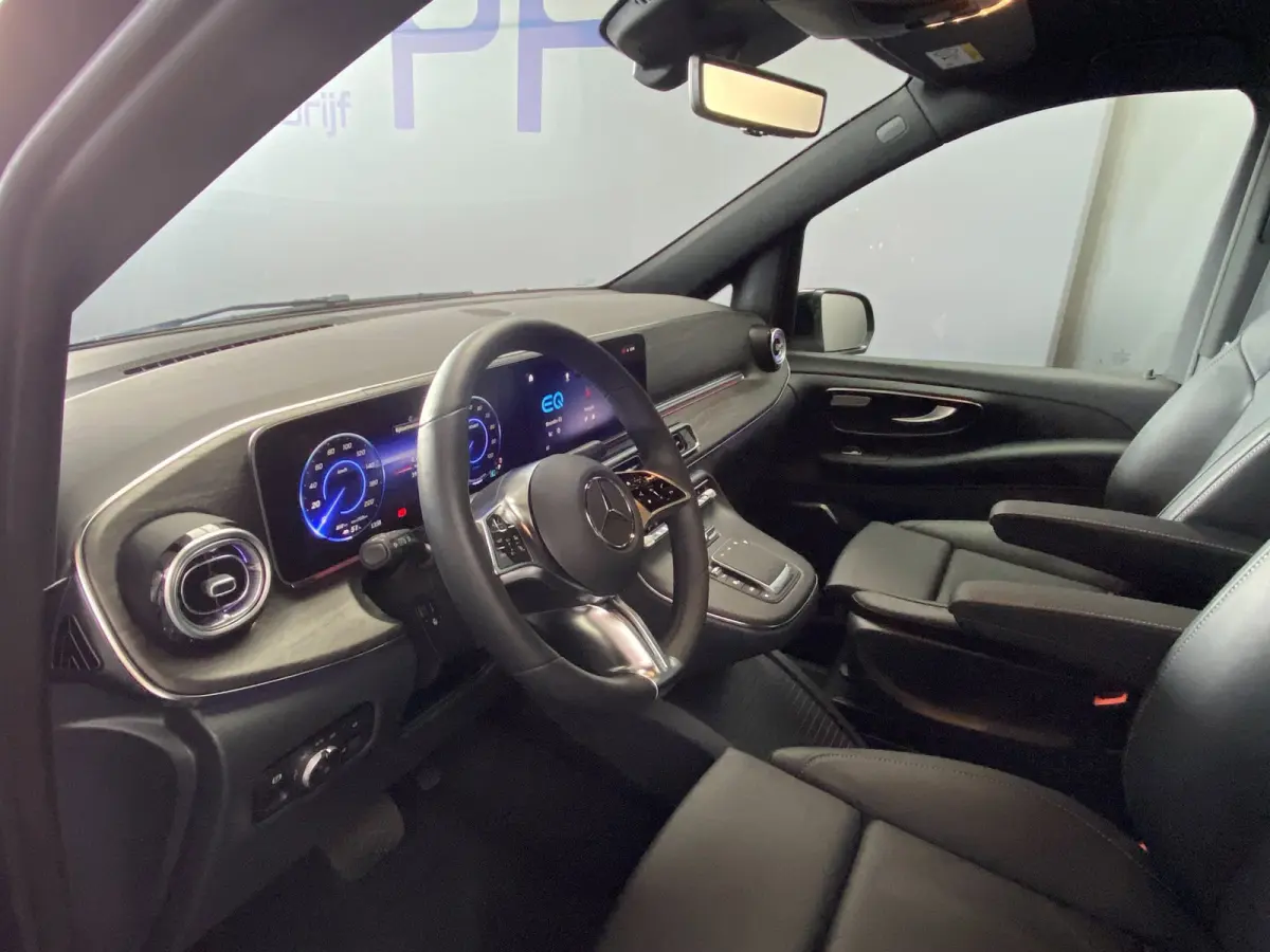 300 L2 Facelift - 8-pers - AMG - PANO - Exter. pakket - 360 - Elec. deuren - Vol Opties - Incl. Garantie