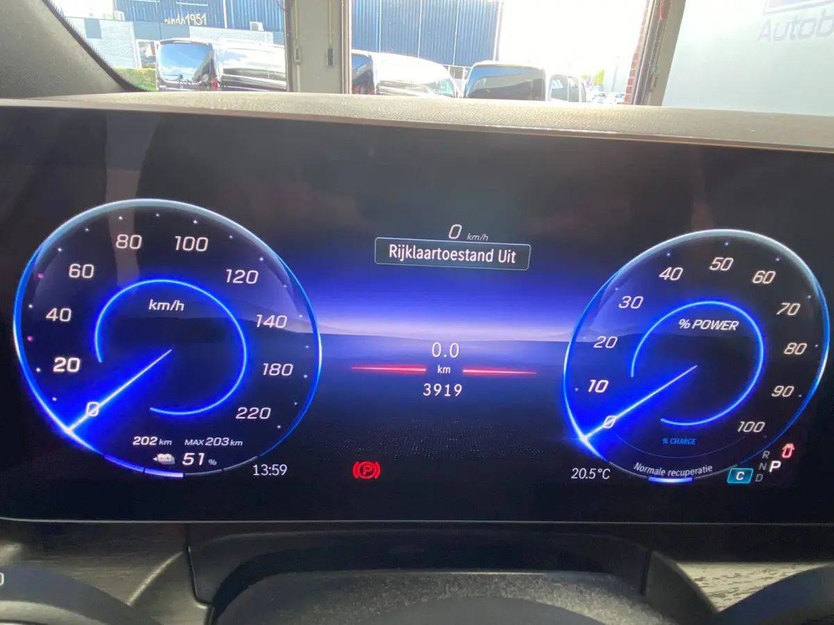 300 L2 Facelift - 8-pers - AMG - PANO - Exter. pakket - 360 - Elec. deuren - Vol Opties - Incl. Garantie