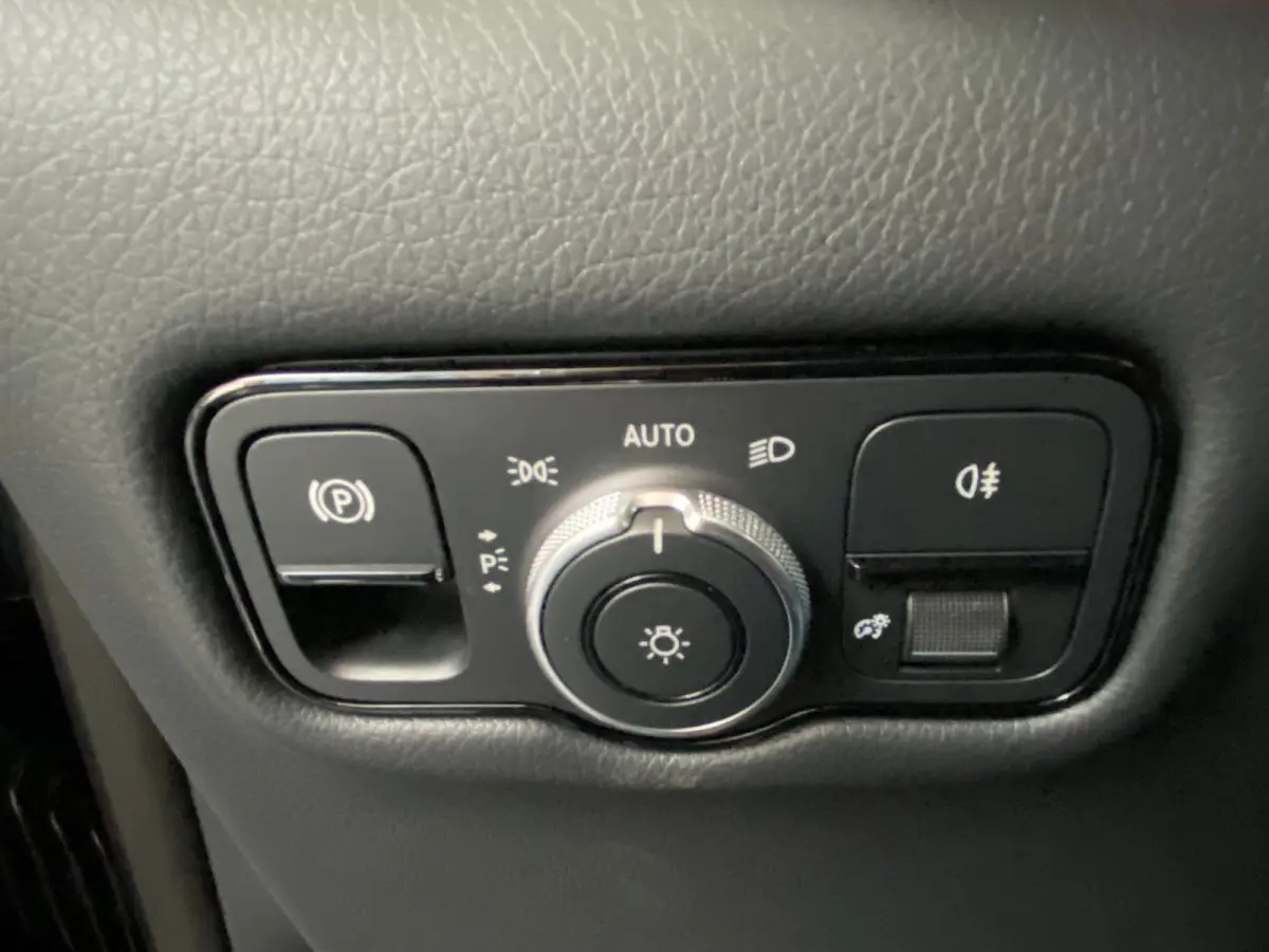300 L2 Facelift - 8-pers - AMG - PANO - Exter. pakket - 360 - Elec. deuren - Vol Opties - Incl. Garantie