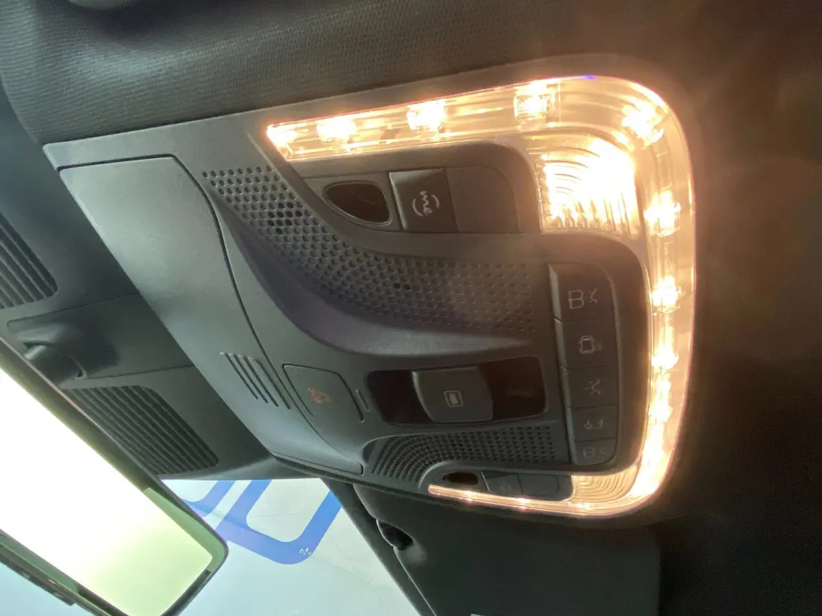 300 L2 Facelift - 8-pers - AMG - PANO - Exter. pakket - 360 - Elec. deuren - Vol Opties - Incl. Garantie