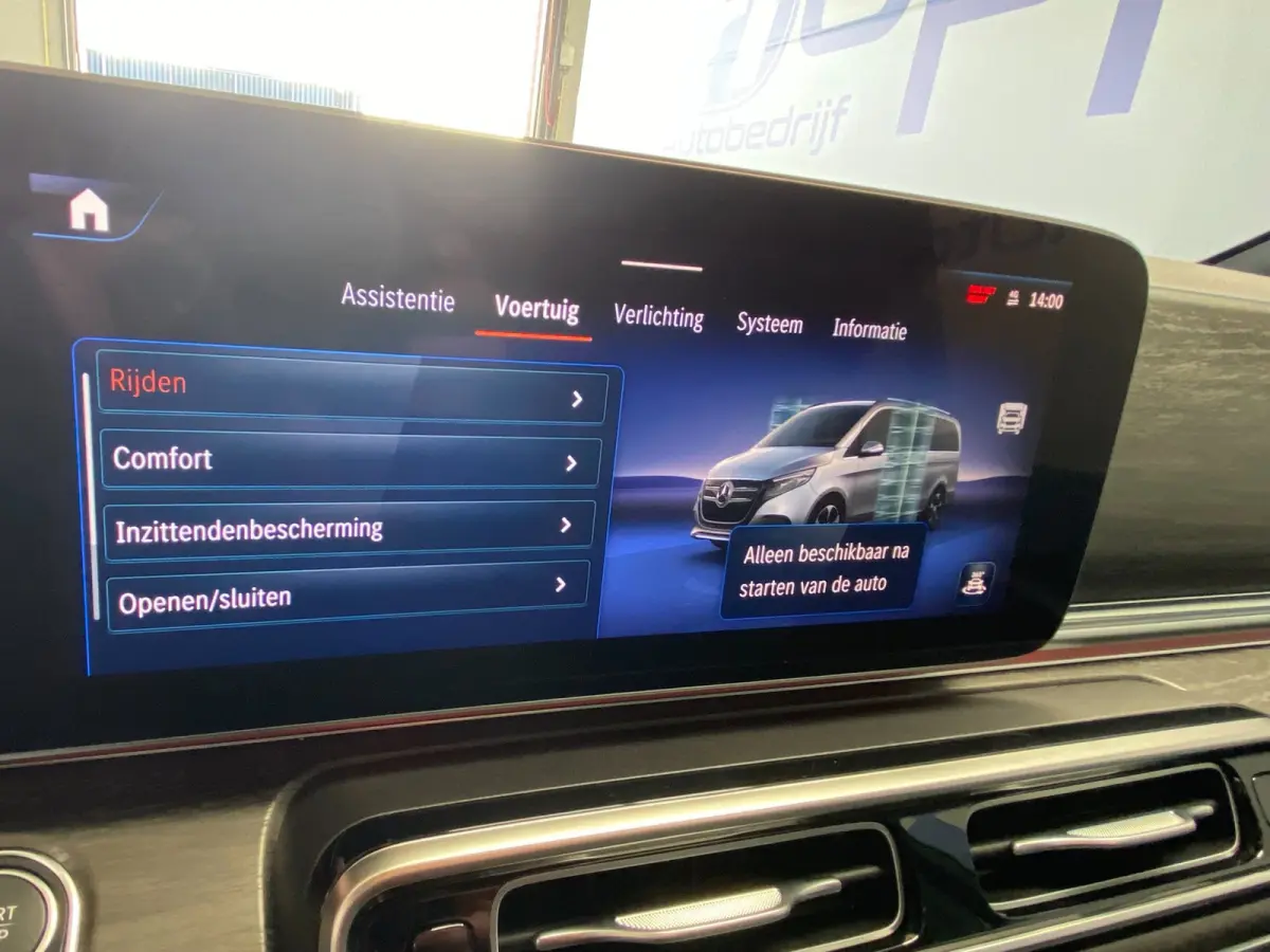 300 L2 Facelift - 8-pers - AMG - PANO - Exter. pakket - 360 - Elec. deuren - Vol Opties - Incl. Garantie