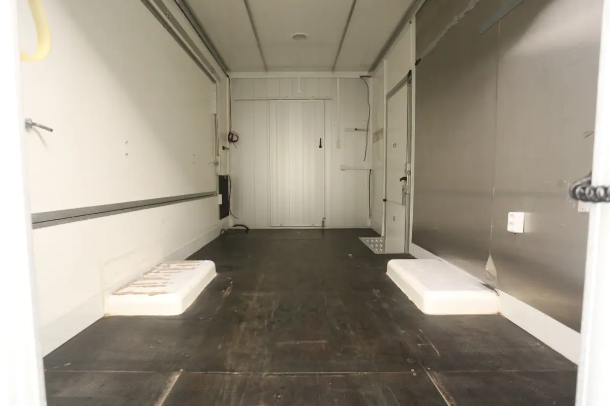 35S14 2.3 410 | Foodtruck | Verkoopwagen | Airco | Camera | Zijdeur | Eventtruck