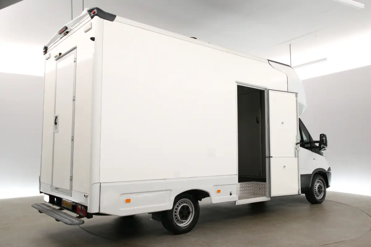 35S14 2.3 410 | Foodtruck | Verkoopwagen | Airco | Camera | Zijdeur | Eventtruck
